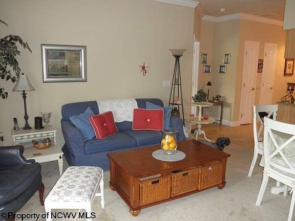 4th image of 2816 Suncrest Village Cir