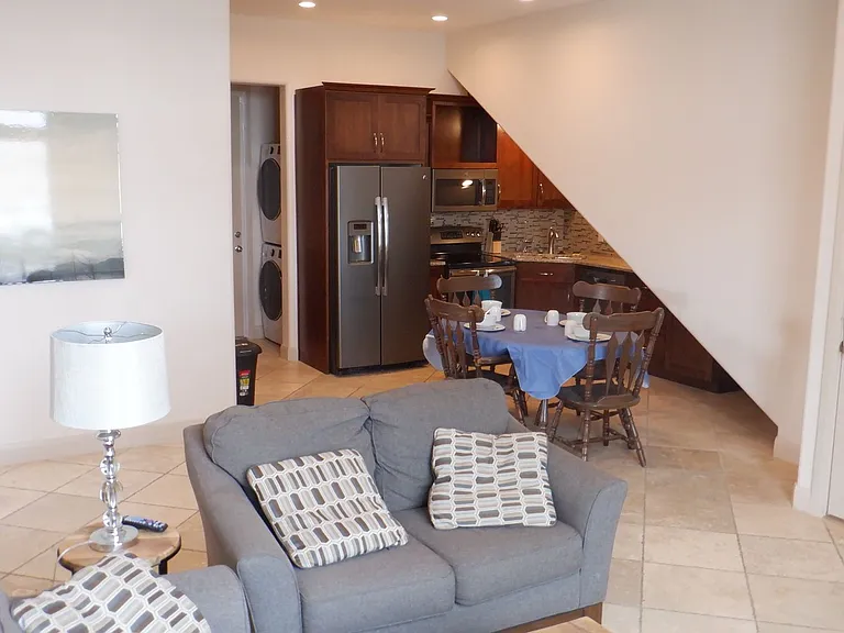 101 E Nichols Canyon Rd #A1 — Photo 4