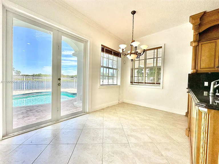 5023 NW 94th Doral Pl — Photo 17