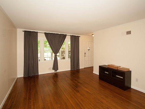 5th image of 2530 E 56th Pl