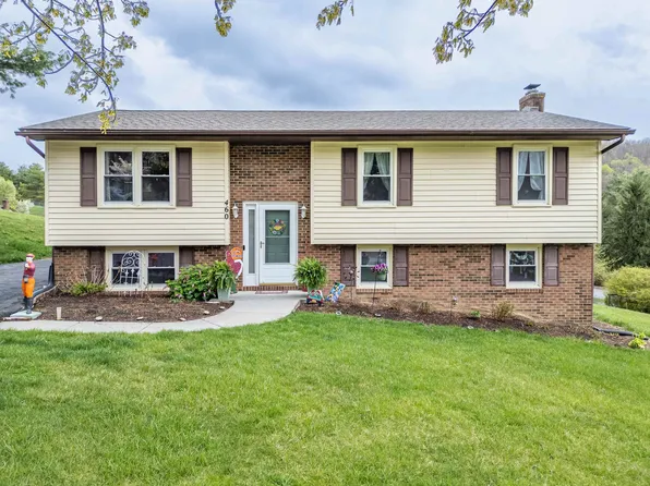 460 Mulberry Dr SW, Christiansburg, VA 24073