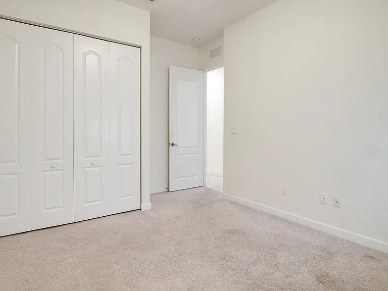 8985 Gulf Run Way — Photo 15