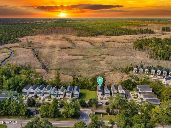 1254 Charleston Common Drive, Leland, NC 28451