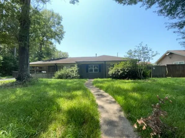 103 East St, Liberty, TX 77575