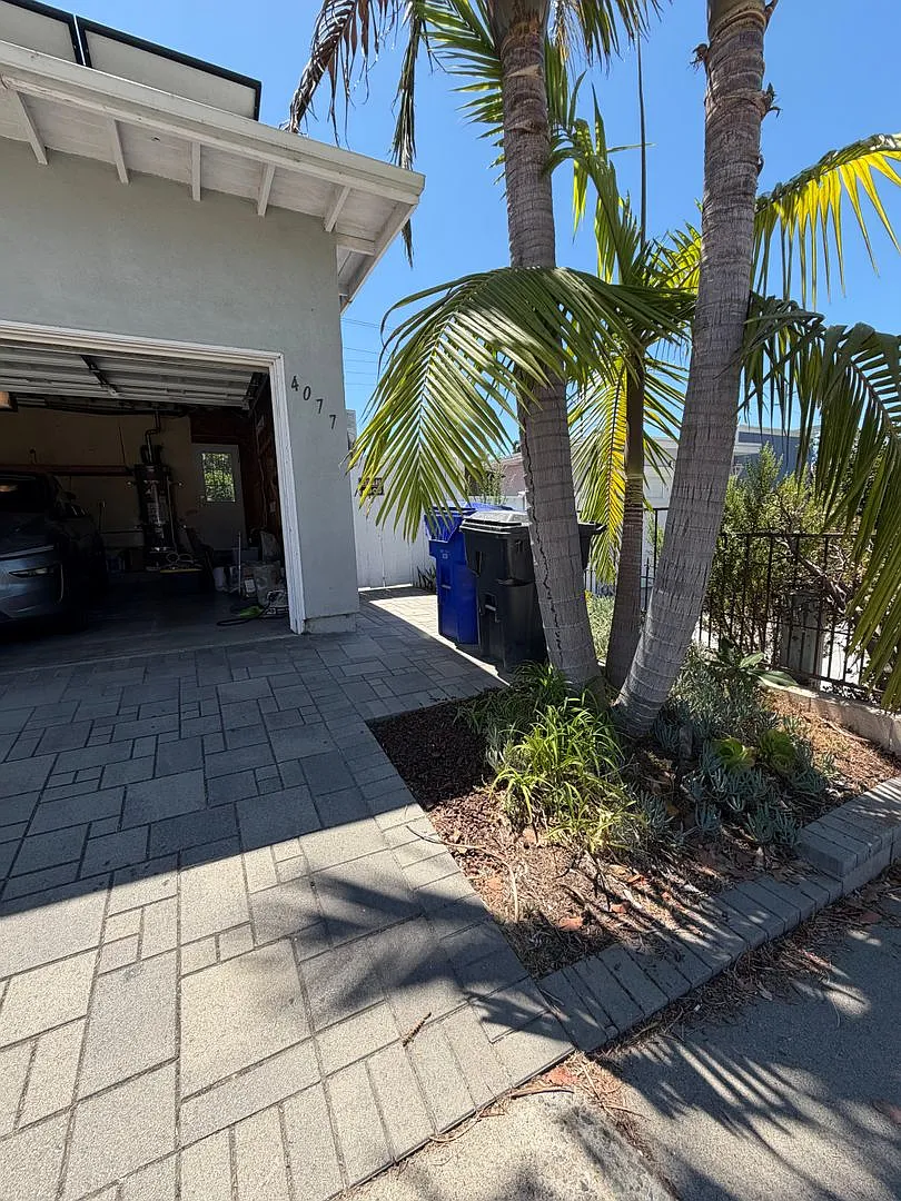 Convenient location 3 bedrooms, 2 bathrooms, 2 car attached garage — Photo 2