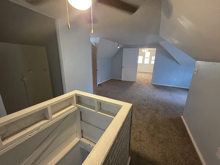 824 N Liberty St — Photo 20
