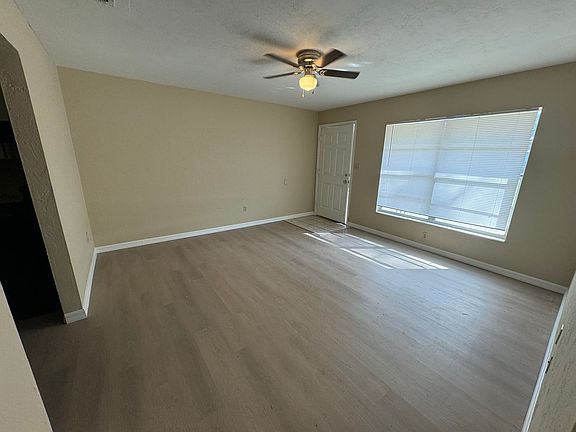 2nd image of 4021A NE 2nd Way