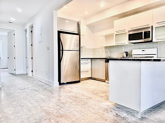 Rented by Real Street Inc | media 13