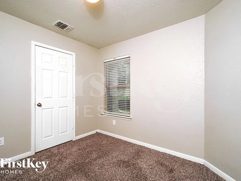 2667 Diamondback Trl — Photo 11