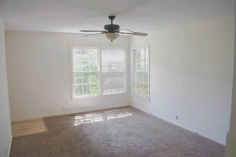 2 bed, 812 sqft, $1,249 — Photo 4