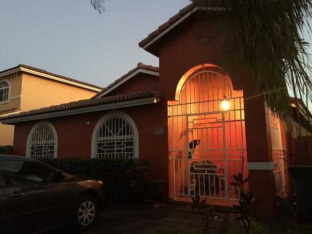 2nd image of 8706 NW 112th St