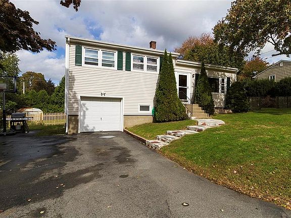3rd image of 12 Continental Dr