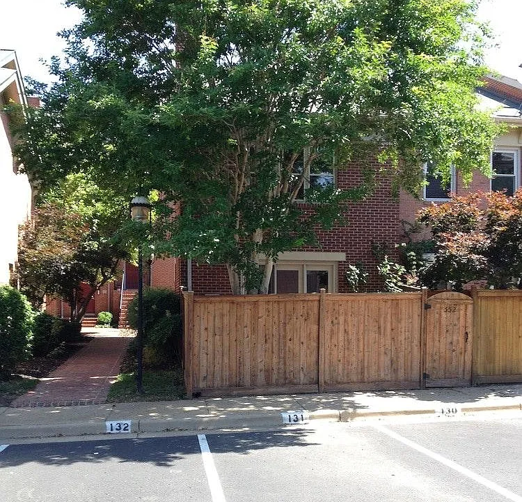 552 Colecroft Ct