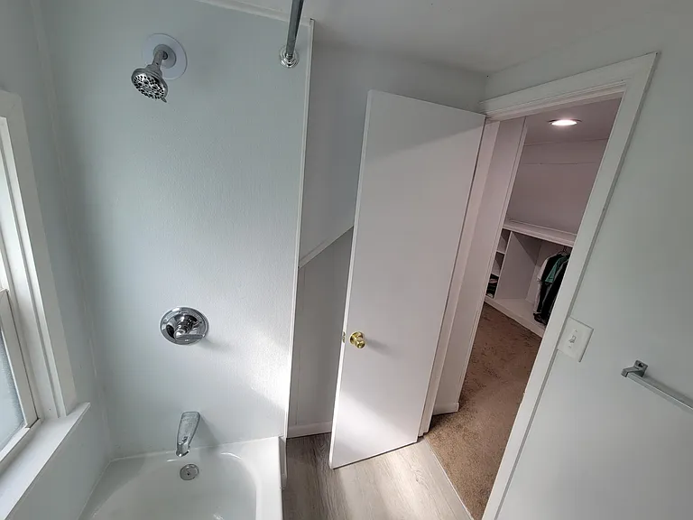 5905 Hampton Blvd — Photo 10