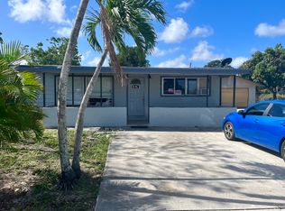 1846 Maple Dr, Fort Myers, FL 33907