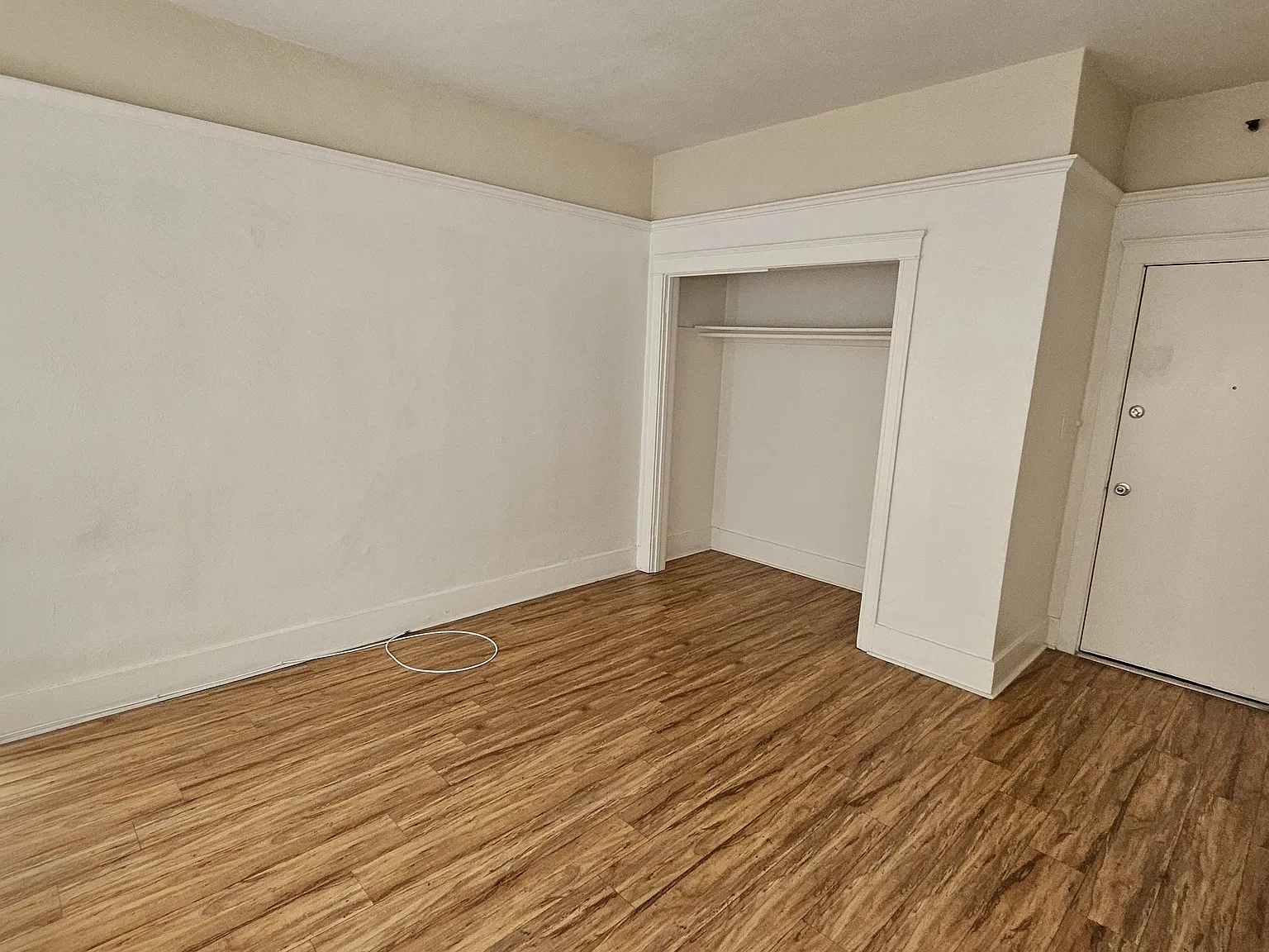 Studio, 350 sqft, $1,250 — Photo 3