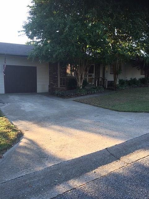1st image of 1419 Northwoods Dr