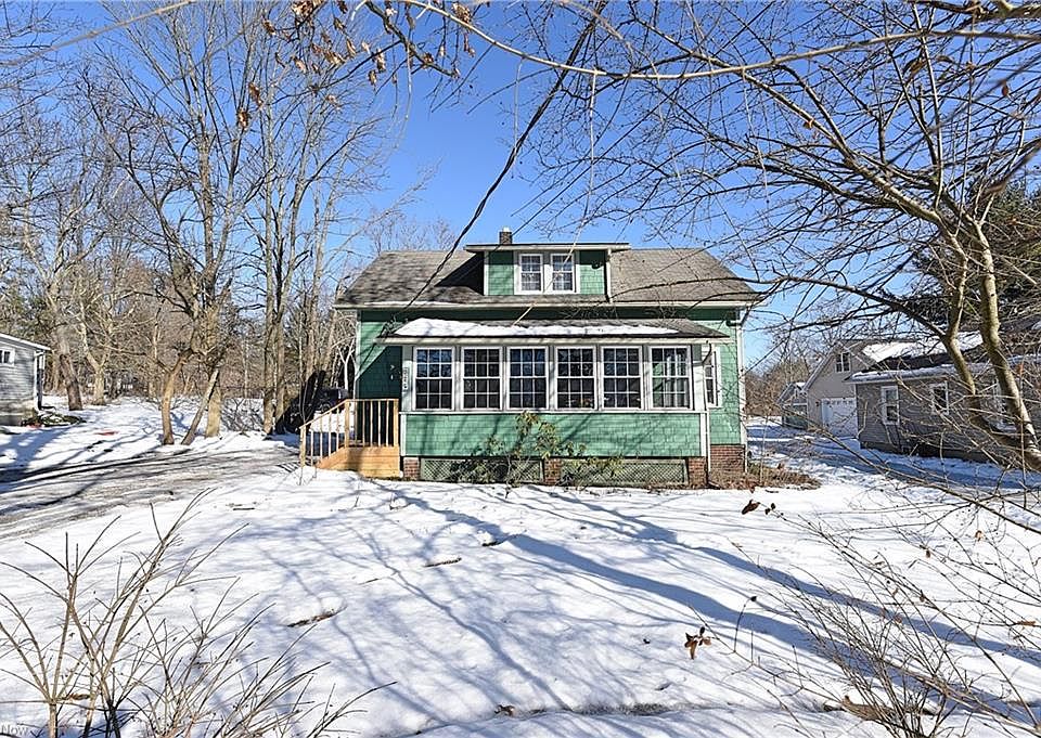 1st image of 325 South St