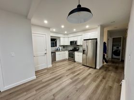 68 Buel Ave, Staten Island, NY