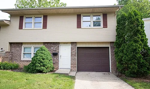 1003 Carrier Creek Blvd NE Photo 1