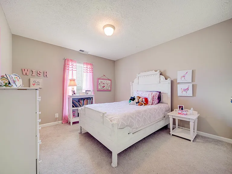 1013 Marshall St — Photo 12