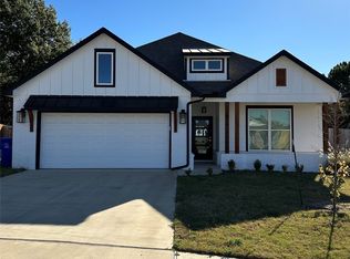 7215 S Walnut Cir, Broken Arrow, OK 74011