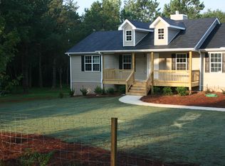 16 Fischer Rd, Sharpsburg, GA 30277