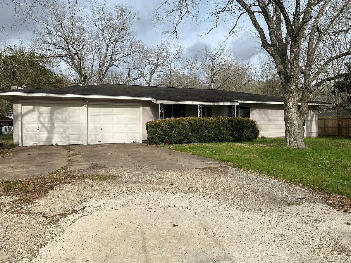 Building Photo - 802 Mable Ave