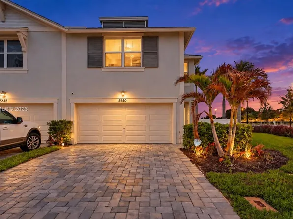 5610 SE Edgewater Cir, Stuart, FL 34997