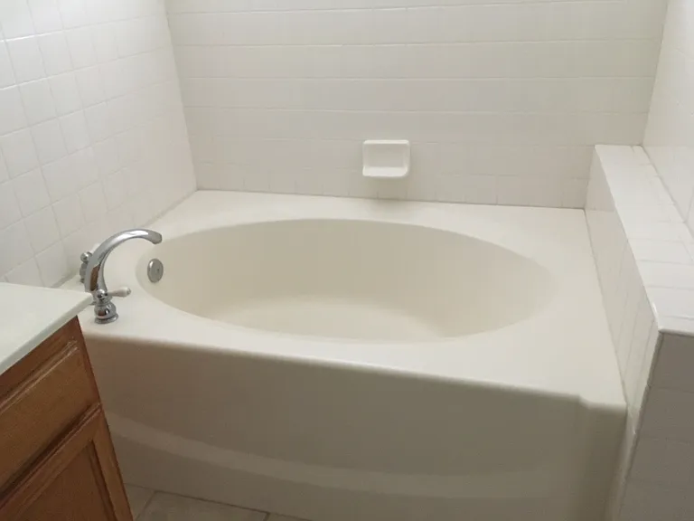 460 Middlebury Ct — Photo 22