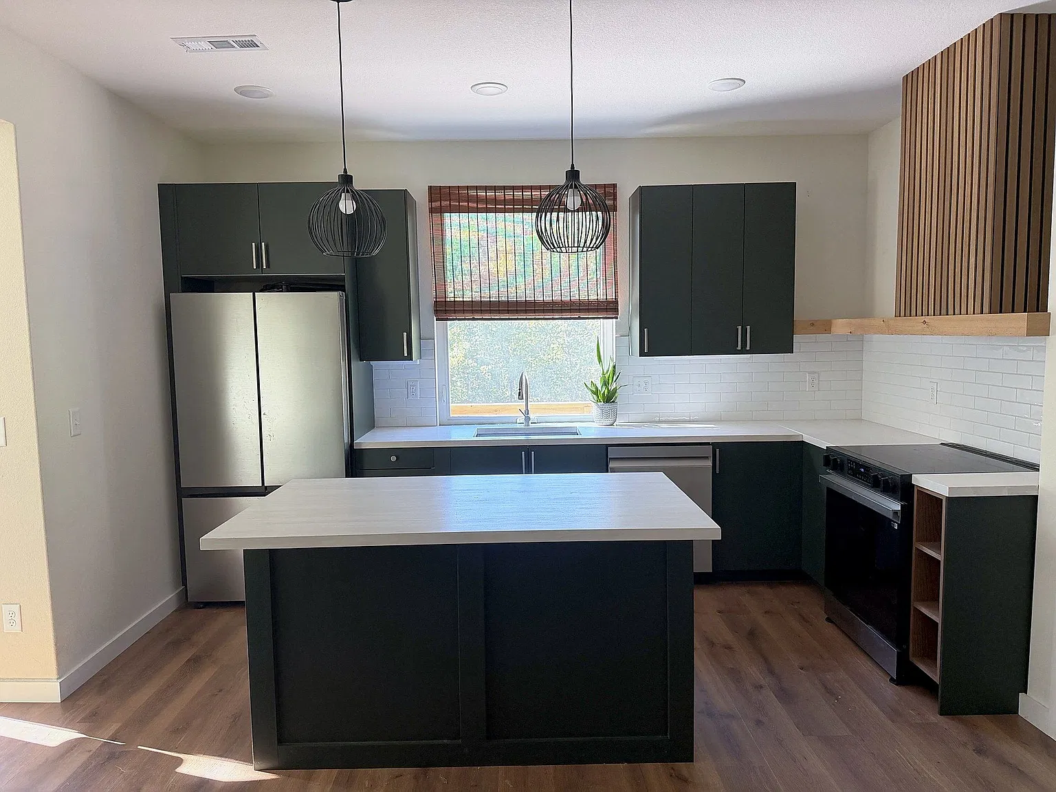 3 bed, 2.5 bath, 1725 sqft, $2,195 — Photo 3