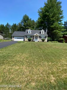 25 Sweetbriar Lane, Queensbury, NY, 12804