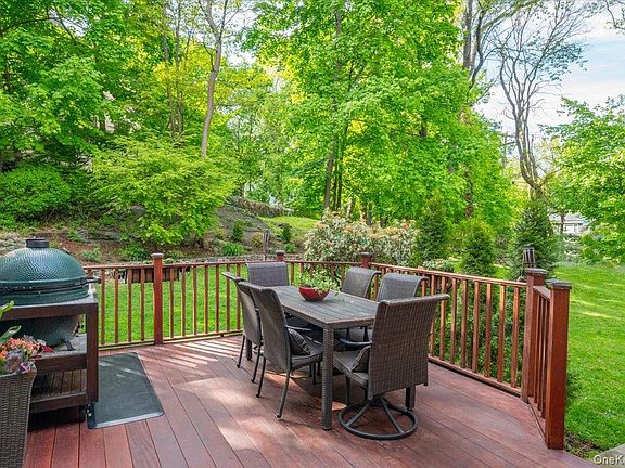 4th image of 199 Hickory Grove Drive E