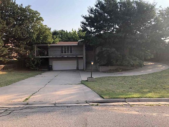 2nd image of 1304 Evans Pl