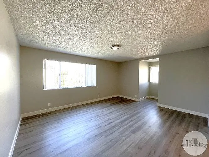 Chadron Manor — Photo 14
