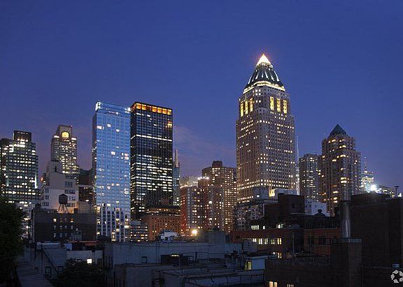 4th image of 410 W 53rd St APT 421