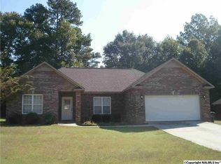 910 Bellemeade St SW, Hartselle, AL 35640