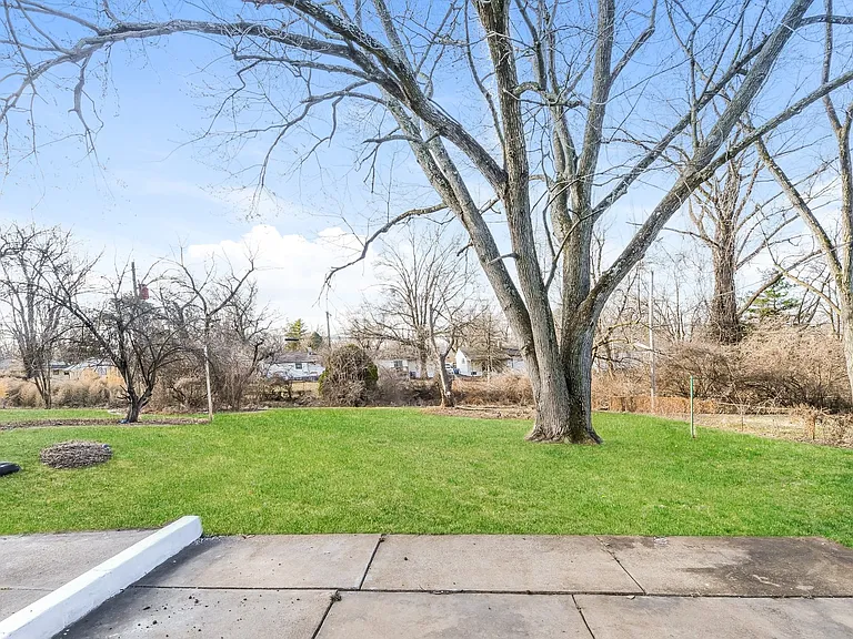 337956_030_exterior_13587210.jpg