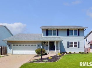 4309 27th Avenue Ct, Moline, IL 61265