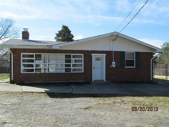 2nd image of 3407 South St
