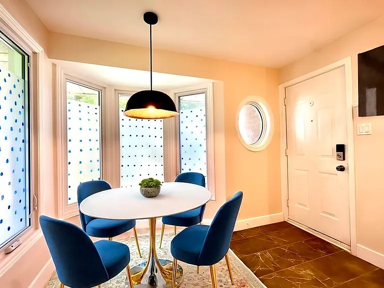1120 Gablefield Point — Photo 3