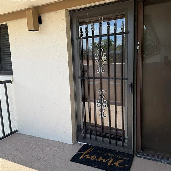 576 Retreat Dr #201 — Photo 40
