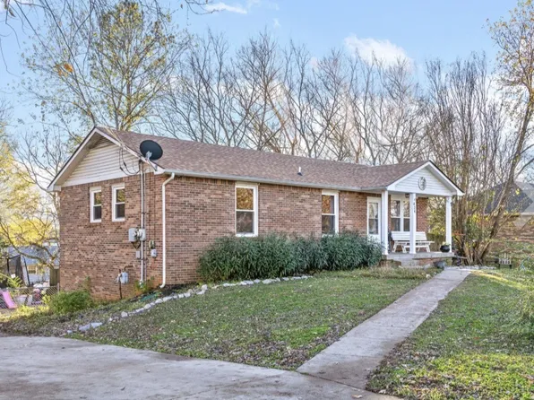 434 Bluff Dr, Clarksville, TN 37043