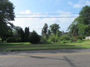 671 Coitsville Rd, Campbell, OH 44405