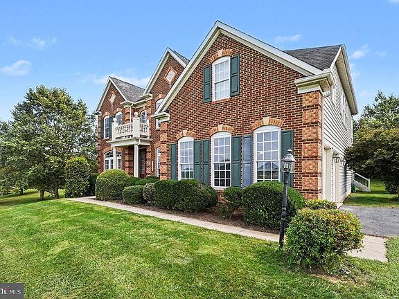 2nd image of 129 Bower Ln