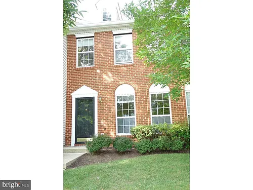 162 Shrewsbury Ct Photo 1