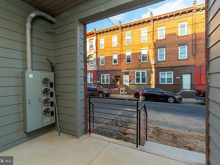 1604 N 6th St #2 — Photo 17