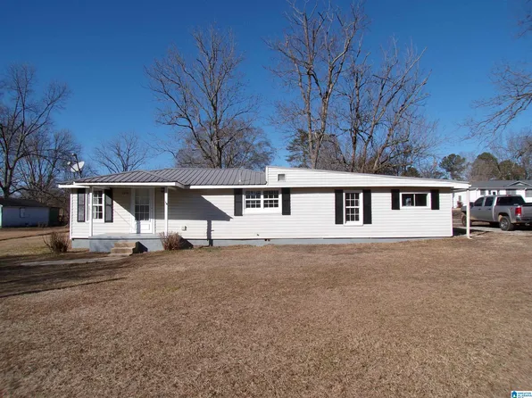 3970 Oak St, Hokes Bluff, AL 35903