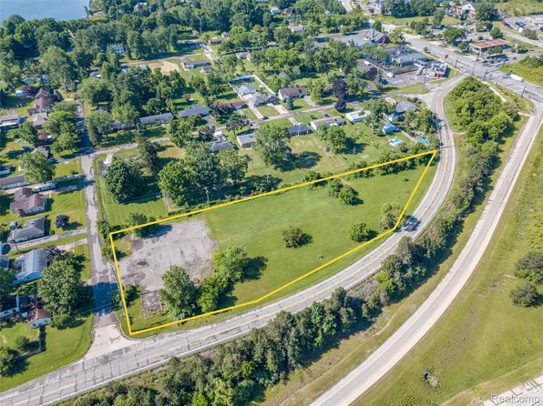 45109 S Interstate Highway 94, Belleville, MI 48111