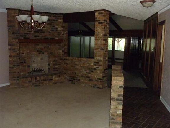 2nd image of 1202 Lakeshore Dr